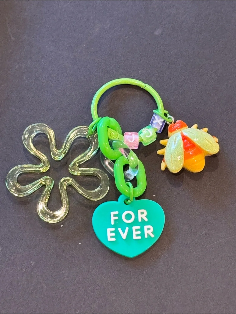 NWT Flower Bee Heart Charm Keychain Green Beaded Bag Clip in Shadow Box